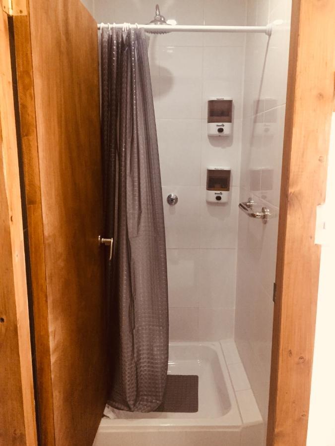 Hostal Esquina Patagonica 코이아이케 외부 사진
