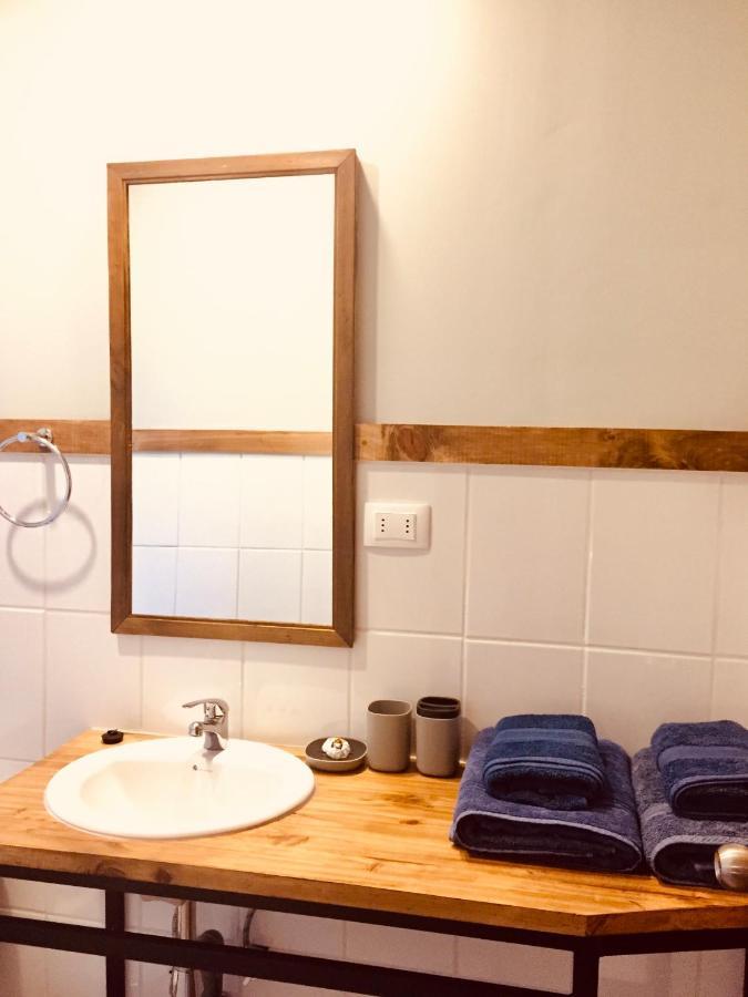Hostal Esquina Patagonica 코이아이케 외부 사진