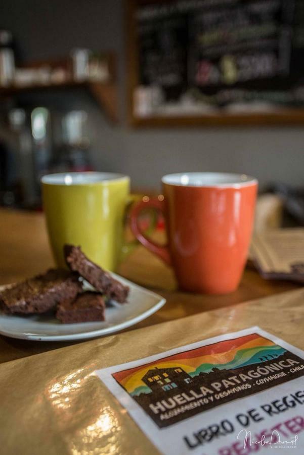 Hostal Esquina Patagonica 코이아이케 외부 사진