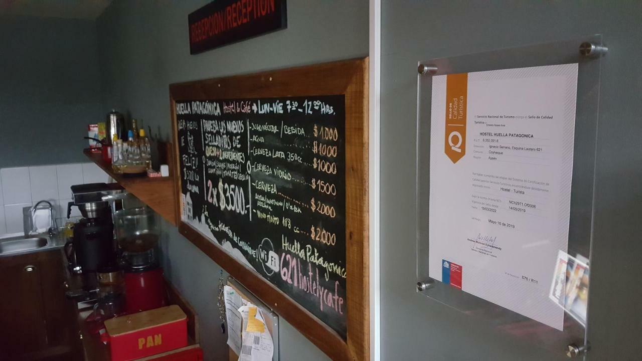Hostal Esquina Patagonica 코이아이케 외부 사진