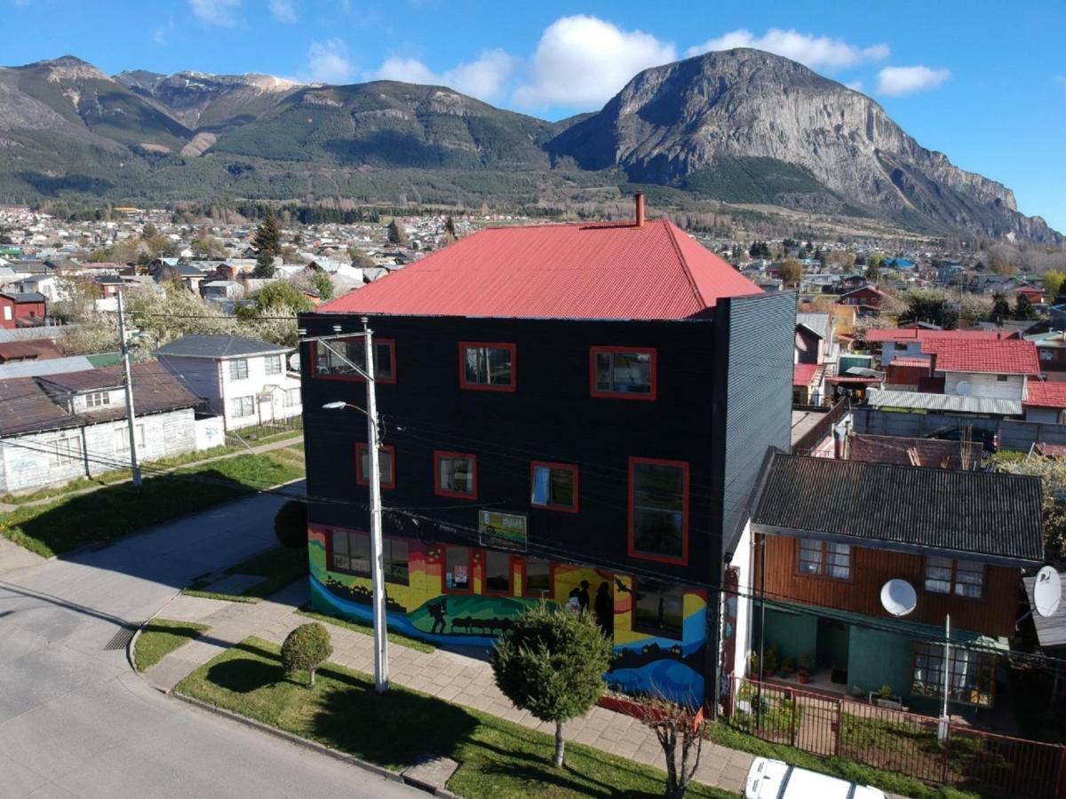 Hostal Esquina Patagonica 코이아이케 외부 사진